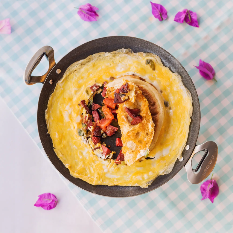 Griddle-Cooked Omelet with Turkish Sausage